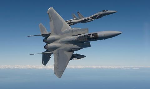 Как старият F-15 може да убие новия руски стелт Су-57? (ВИДЕО) - 1