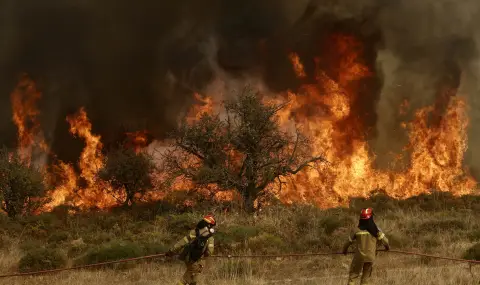 A major forest fire broke out on the Greek island of Crete  - 1