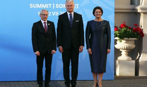 НАТО след Вилнюс: Помощта за Украина не е филантропия, а инвестиция в жизнени интереси на страната  - 1