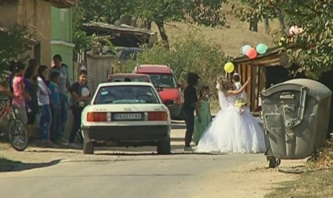 ​Сватба между малолетни в пазарджишкото село Априлци - 1