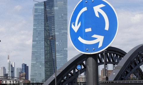 ЕЦБ свиква спешна среща за банките в Гърция - 1