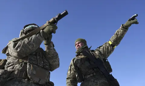 Унгария забрани на трима украински военни да влизат в страната - 1