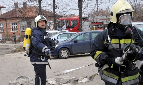Жена изгоря жива при пожар в Бургас - 1