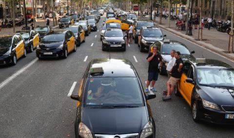 Испански шофьори скочиха срещу Uber - 1