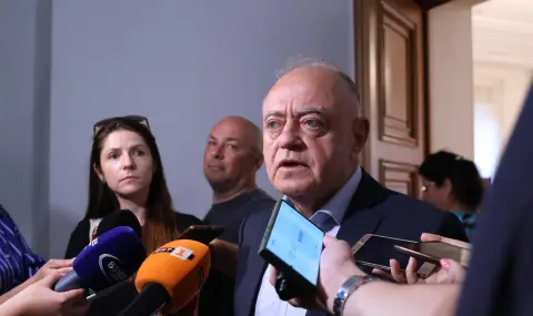 Ген. Атанасов: Руски хибриден саботаж срещу самолета на Фон дер Лайен- незабавни мерки за националната сигурност - 1