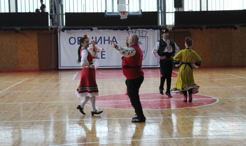 Танцьори от цяла България показаха майсторство в народните танци на „Русчуклийска среща“ - 1