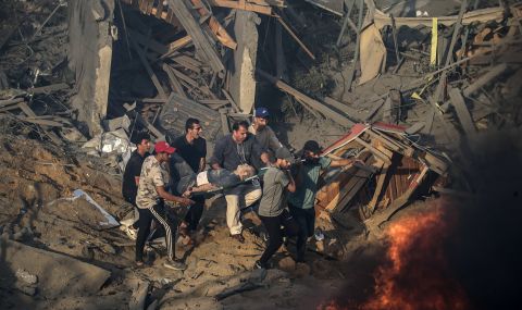 "Молим се да останем живи": трагедията на хиляди в Газа - 1