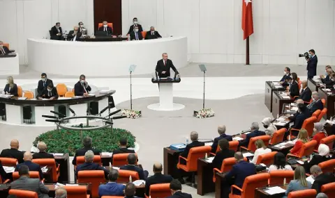 Турски депутат заплаши Израел с Аллах, след секунди го покоси инфаркт (ВИДЕО) - 1