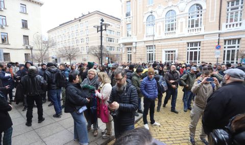 Христо Гърбов: За Василев не били важни личностите, тогава за какво го има този театър - 1