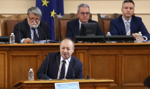 "Промяната" поискаха оставката на Рашидов, той: Ще я пазя за вечни времена - 1