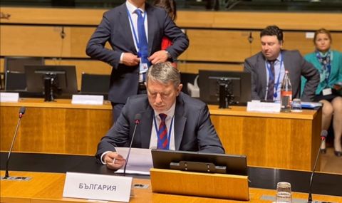 Посланиците от ЕС не обсъдиха в Люксембург ветото за Скопие - 1