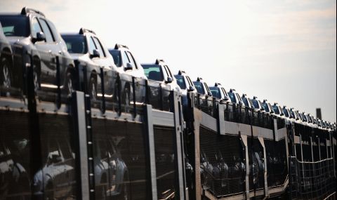 BMW и Audi отказват да превозват автомобили с железопътен транспорт през Русия  - 1