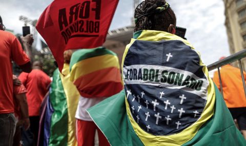 Хиляди бразилци излязоха на протест срещу президента - 1