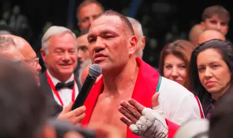 Кобрата с над 10 кг по-тежък от Гасиев на кантара в Дубай - 1