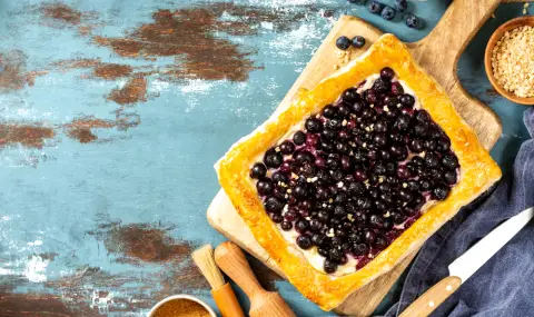 Рецепта на деня: Млечна баница с боровинки - 1