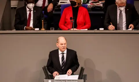 Германия и кризата! Канцлерът се отчита пред парламента - 1