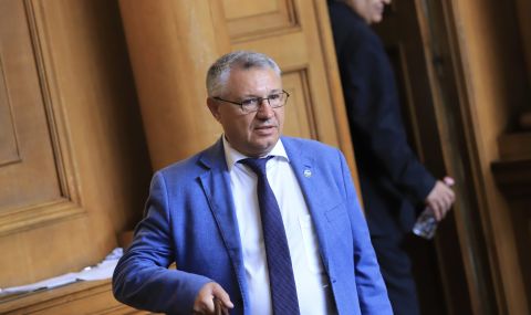 Шаламанов: Няма сблъсък между премиера и военния министър - 1