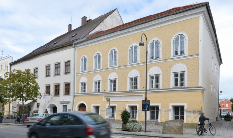 Австрийските власти се опитват да откупят дома на Хитлер - 1