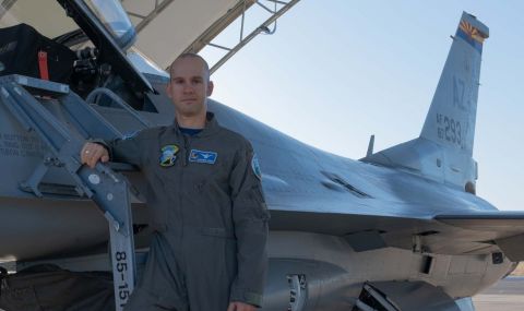 САЩ: Александър Велинов ще бъде един от лидерите на ескадрилата от Ф-16 - 1