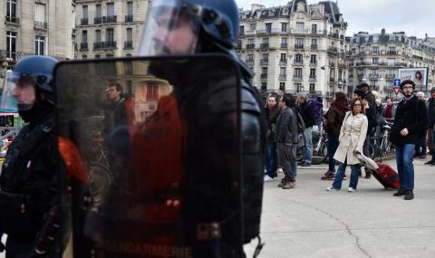Хаосът във Франция продължава - 1