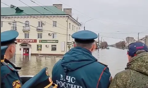"Путин, помогни!": жителите на наводнения Орск са отчаяни - 1