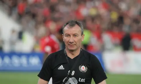 Стамен Белчев отстрани провинил се футболист