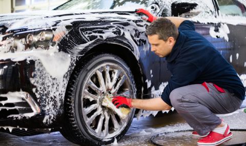Защо не е добре да миете колата си през лятото прекалено често - 1