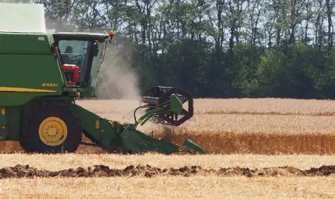 Още санкции! Евросъюзът наложи мита върху вноса на зърно от Русия и Беларус - 1