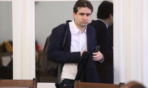 Божидар Божанов: В технически грешки може да бъде скрита и подмяна на вота - 1