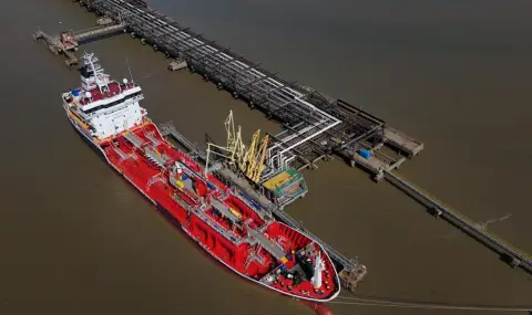 UK reports attack on cargo ship off Iran coast  - 1