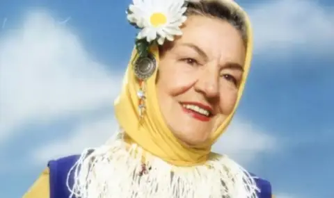 Днес се сбогуваме с Верка Сидерова в храма "Св. Георги Победоносец" - 1