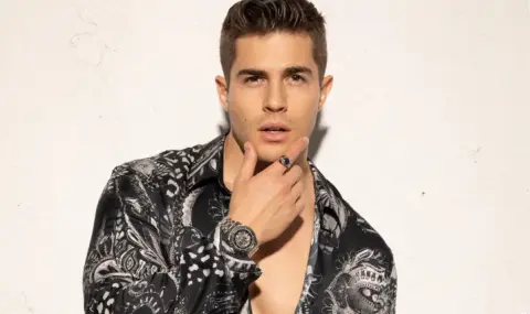 Иво Аръков обикаля на европейското си турне със скъпи маркови дрехи (СНИМКИ) - 1