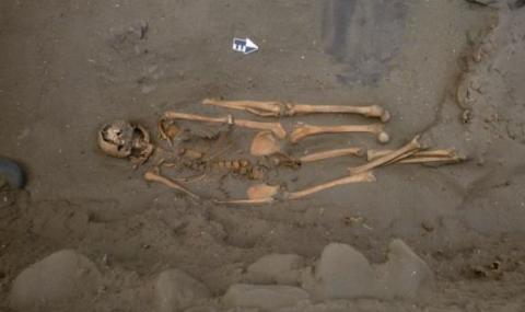 Зловеща находка от Перу: Човешки скелети с допълнителни ръце и крака (СНИМКИ) - 1