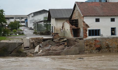 Най-тежката катастрофа от десетилетия: Словения иска помощ - 1