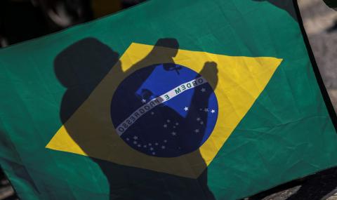 Жертвите на коронавируса в Бразилия вече са над 50 000 - 1