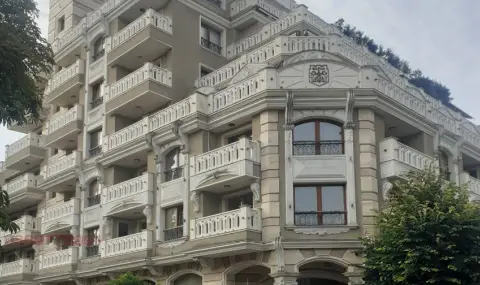 Първи собственик на двустаен апартамент в луксозна варненска сграда (ВИДЕО) - 1