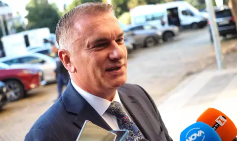 АПС: Йотова да наложи вето върху промените в Изборния кодекс за секциите в страните извън ЕС - 1