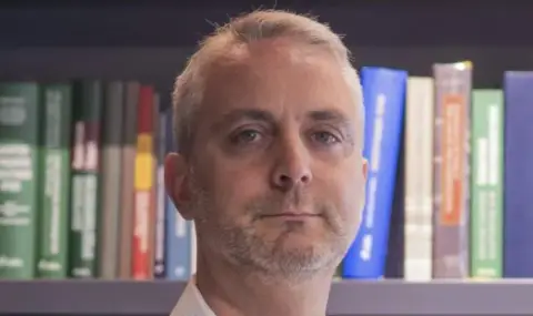 И Стоил Моллов напуска "Продължаваме промяната" - 1