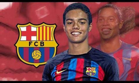 Барселона официално привлече сина на Роналдиньо - 1