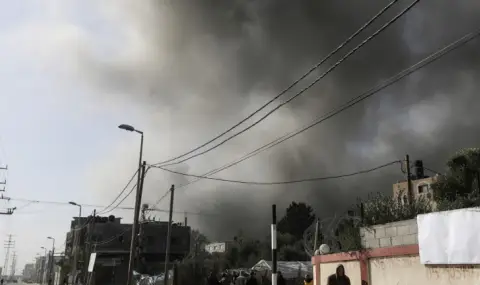 Израелските сили бомбардират бежански лагери в централната част на Газа - 1