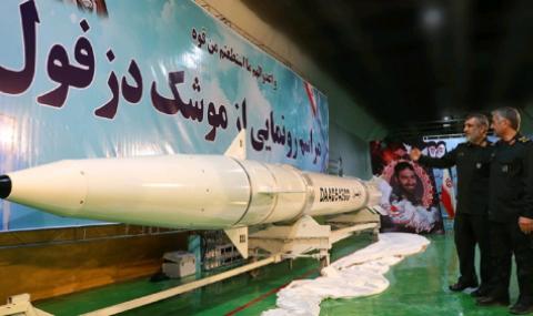 Иран се похвали с нова ракета с обсег 1000 километра - 1
