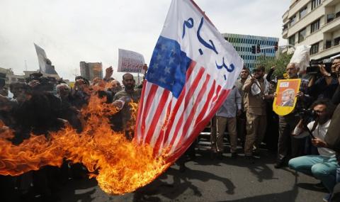 &quot;Смърт за Америка&quot; в центъра на Техеран - 1