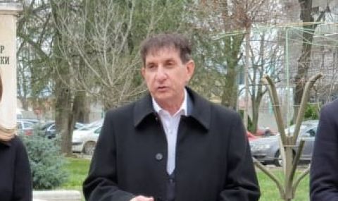 Обискираният за купуване на гласове кмет на Стамболийски плаши с блокада - 1