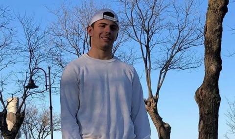 Учители и близки в шок след самоубийството на 19-годишния Симеон - 1