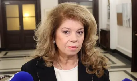 Йотова приема шефовете на НАП и КЗП заради цените