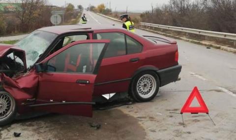 Пет жени с BMW пострадаха след безумно изпреварване - 1