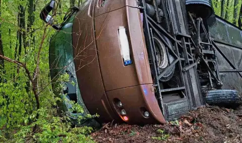 Автобус тръгна сам назад до ГКПП „Малко Търново“, двама са загинали, 16 са ранени