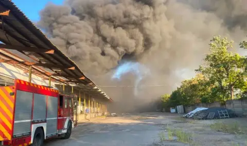 Massive Russian strikes in Ukraine: Missile kills one in Kharkiv - 1