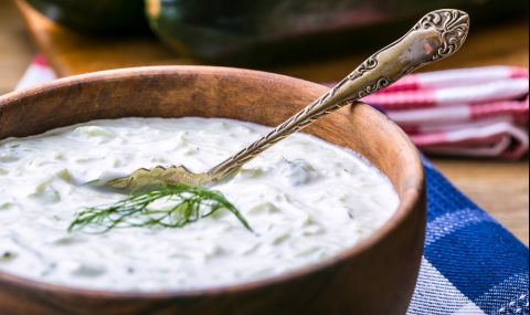 Рецепта на деня: Студена крем супа от краставици - 1