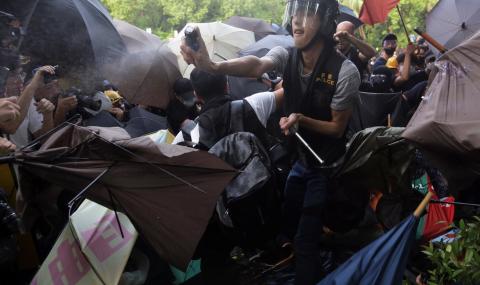 Масови протести и сблъсъци в Хонконг - 1